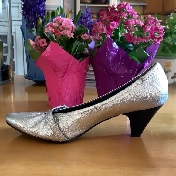 Silver heels! - Picture 6 of 9